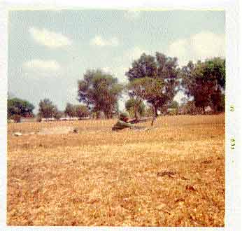 Tet Offensive with M-60 [13k. jpg image]